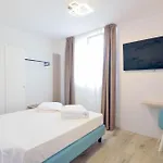 Marina & 4 Stelle S Aparthotel 3*