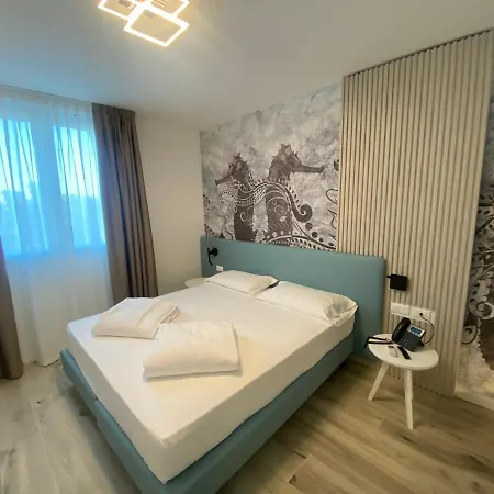 Lägenhetshotell Marina & 4 Stelle S 3*