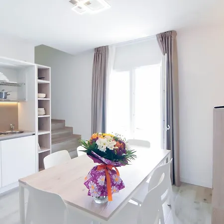 Marina & 4 Stelle S Apartmanhotel