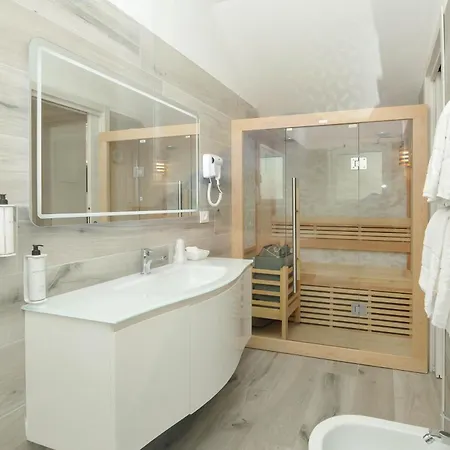 Marina & 4 Stelle S Hotel apartamentowy Caorle