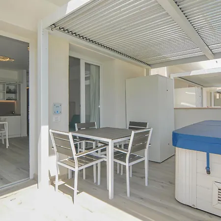 Marina & 4 Stelle S Aparthotel *