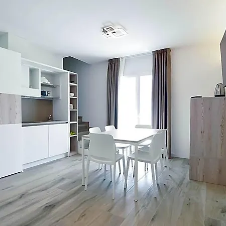 Lägenhetshotell Marina & 4 Stelle S