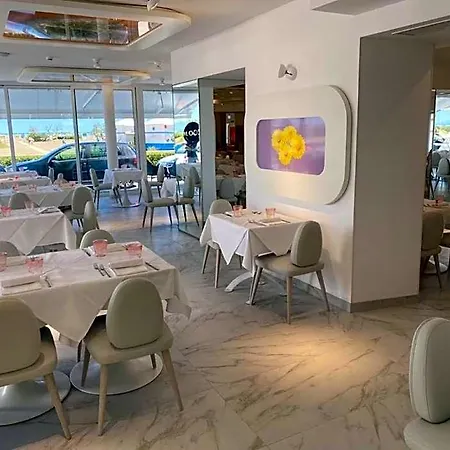 Marina & 4 Stelle S Lägenhetshotell Caorle