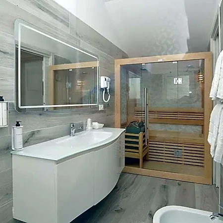 Marina & 4 Stelle S Hotel apartamentowy Caorle