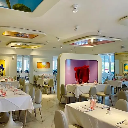 Marina & 4 Stelle S Hotel apartamentowy