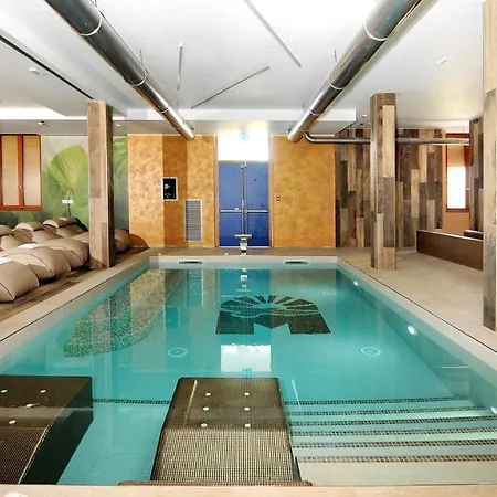 Marina & 4 Stelle S Hotel apartamentowy